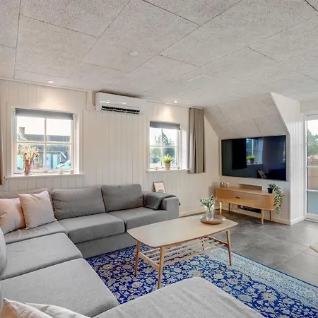 Oskari - 1-3km From The Sea By Interhome Blåvand