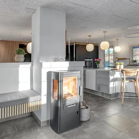 Oskari - 1-3km From The Sea By Interhome